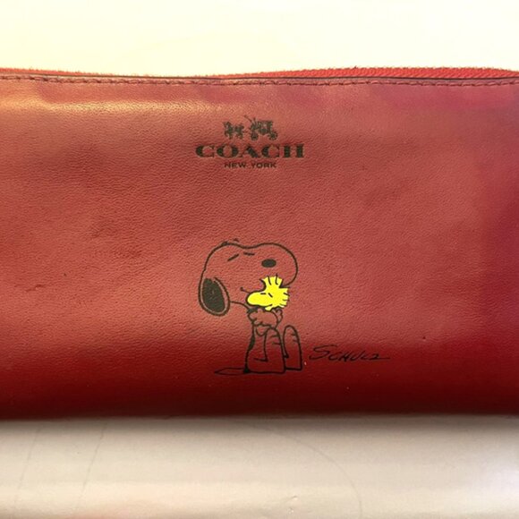 Coach x Peanuts Snoopy & Woodstock Red Zip-Around Leather Wallet - *Worn* - Picture 3 of 16